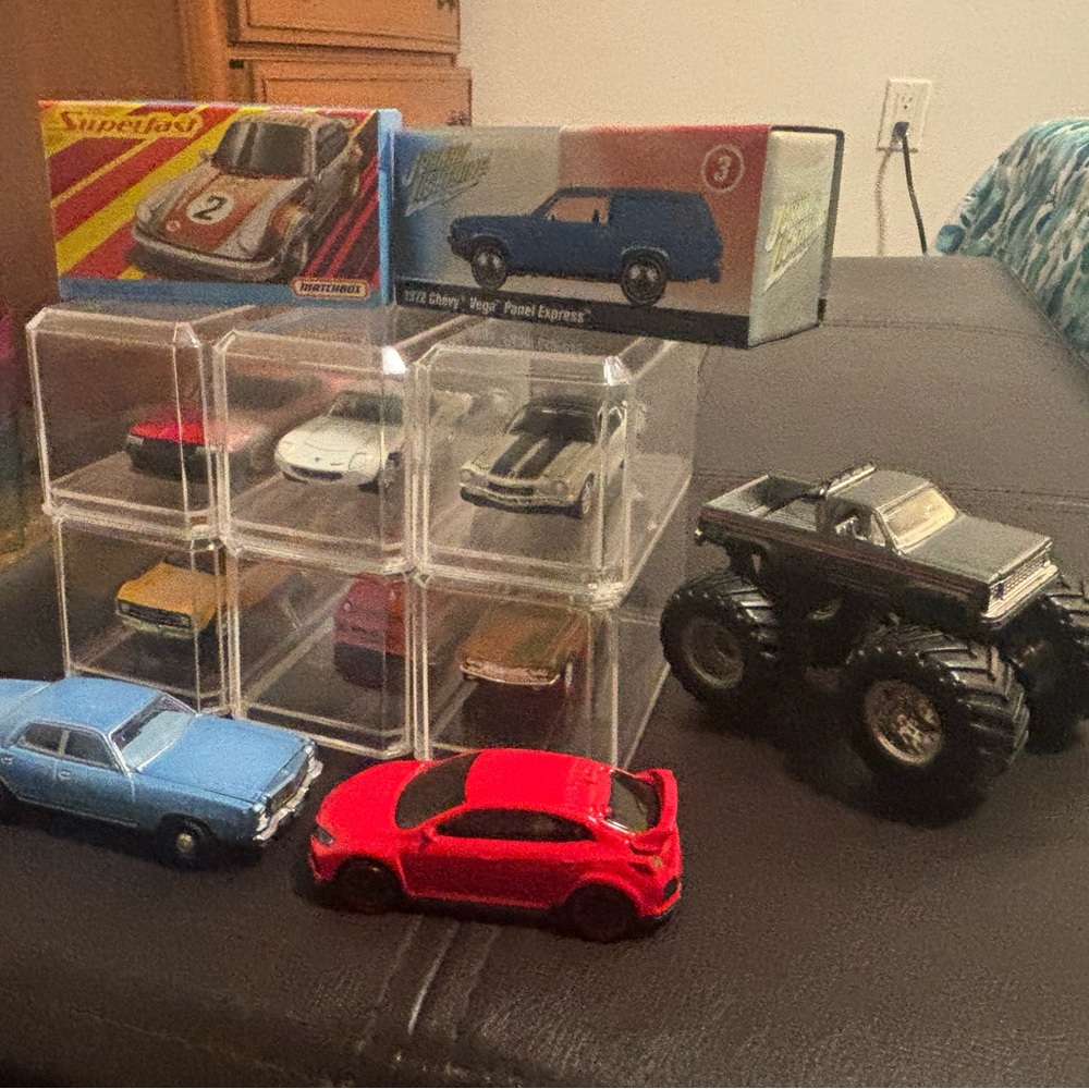 Die-Cast lot of 11 cars, Johnny lightning, matchbox, hot wheels